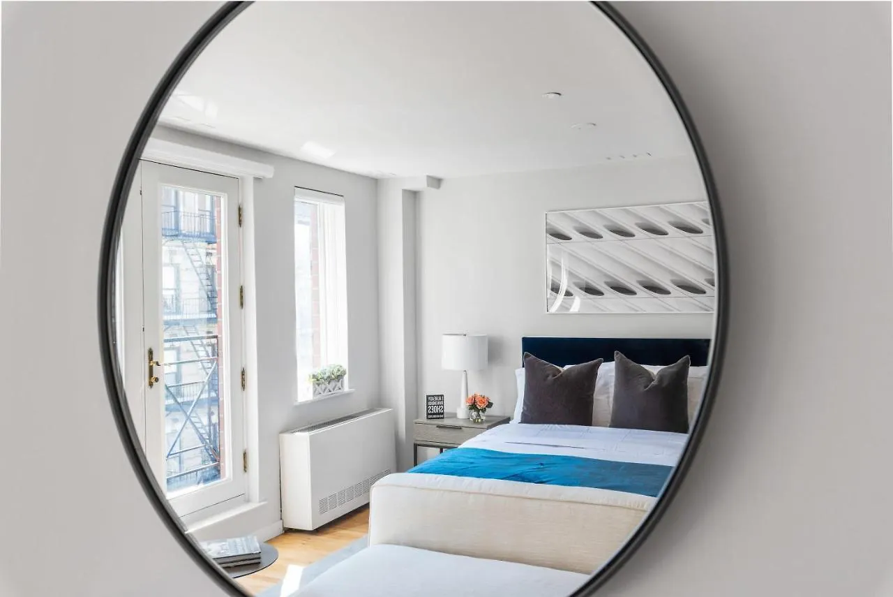 펜션 Luxe Studio Suite In Upper East Side With Charming Juliet Balcony 뉴욕